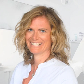 Dr Isabelle DE LOECKER
